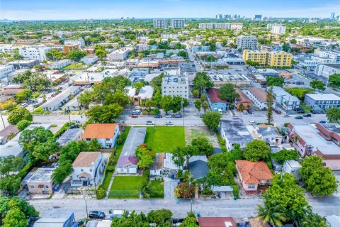 Immobilier commercial à vendre à Miami, Floride № 1889455 - photo 18