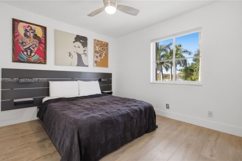 Villa ou maison à louer à Weston, Floride: 6 chambres, 346.62 m2 № 2174059 - photo 29