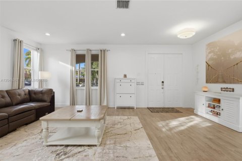 Villa ou maison à louer à Weston, Floride: 6 chambres, 346.62 m2 № 2174059 - photo 6