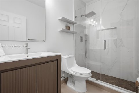 Villa ou maison à louer à Weston, Floride: 6 chambres, 346.62 m2 № 2174059 - photo 22