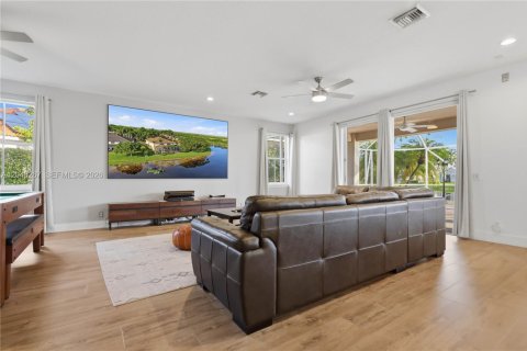 Villa ou maison à louer à Weston, Floride: 6 chambres, 346.62 m2 № 2174059 - photo 18