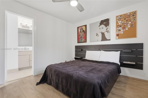 Villa ou maison à louer à Weston, Floride: 6 chambres, 346.62 m2 № 2174059 - photo 30