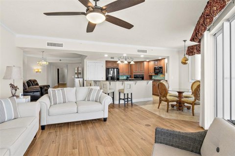 Condominio en venta en Daytona Beach Shores, Florida, 3 dormitorios, 230.96 m2 № 1741132 - foto 11