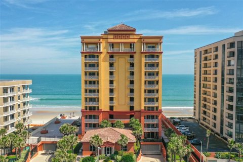 Condominio en venta en Daytona Beach Shores, Florida, 3 dormitorios, 230.96 m2 № 1741132 - foto 1