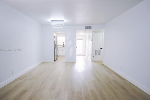 Condominio en venta en Sunrise, Florida, 2 dormitorios, 78.97 m2 № 1818360 - foto 8