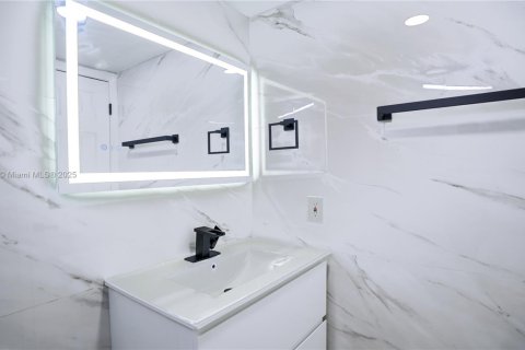Condominio en venta en Sunrise, Florida, 2 dormitorios, 78.97 m2 № 1818360 - foto 20