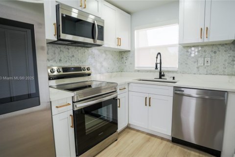 Condominio en venta en Sunrise, Florida, 2 dormitorios, 78.97 m2 № 1818360 - foto 5
