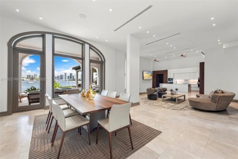 Villa ou maison à louer à Miami Beach, Floride: 5 chambres, 565.77 m2 № 1976704 - photo 5