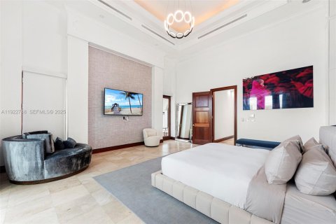 Villa ou maison à louer à Miami Beach, Floride: 5 chambres, 565.77 m2 № 1976704 - photo 24