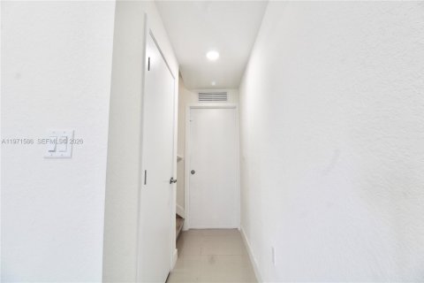 Townhouse in Homestead, Florida 3 bedrooms, 129.88 sq.m. № 2042716 - photo 21