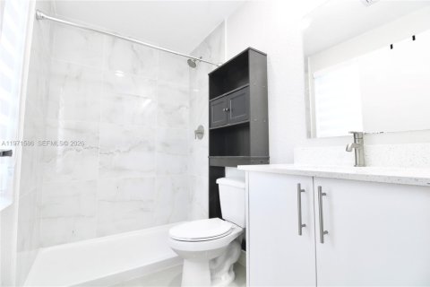 Townhouse in Homestead, Florida 3 bedrooms, 129.88 sq.m. № 2042716 - photo 27