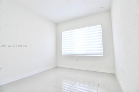 Townhouse in Homestead, Florida 3 bedrooms, 129.88 sq.m. № 2042716 - photo 28