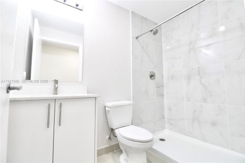 Townhouse in Homestead, Florida 3 bedrooms, 129.88 sq.m. № 2042716 - photo 8