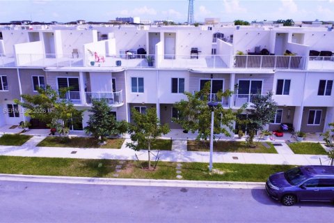 Townhouse in Homestead, Florida 3 bedrooms, 129.88 sq.m. № 2042716 - photo 25