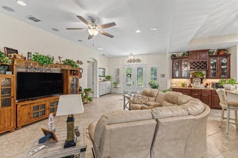 Villa ou maison à vendre à DeLand, Floride: 3 chambres, 208.66 m2 № 2425959 - photo 8