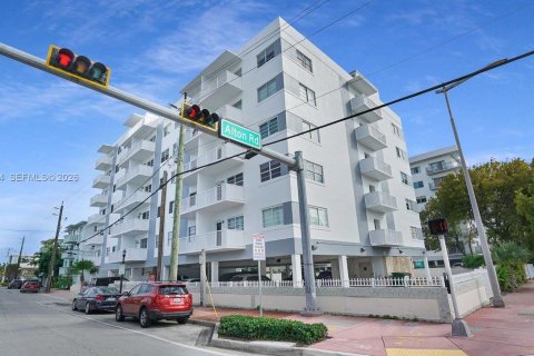 Купить кондоминиум в Майами-Бич, Флорида 1 спальня, 73.58м2, № 2008947 - фото 18