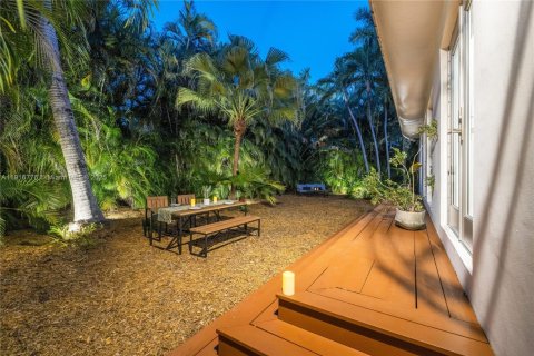 Villa ou maison à vendre à Miami, Floride: 2 chambres, 134.89 m2 № 1972029 - photo 25