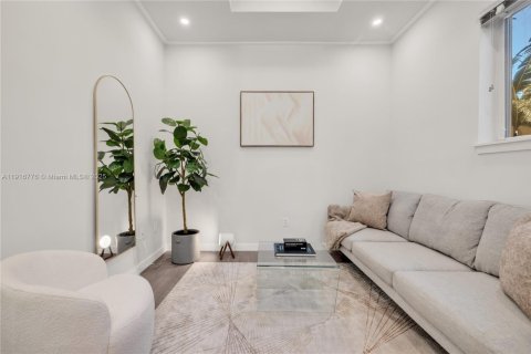 Villa ou maison à vendre à Miami, Floride: 2 chambres, 134.89 m2 № 1972029 - photo 29