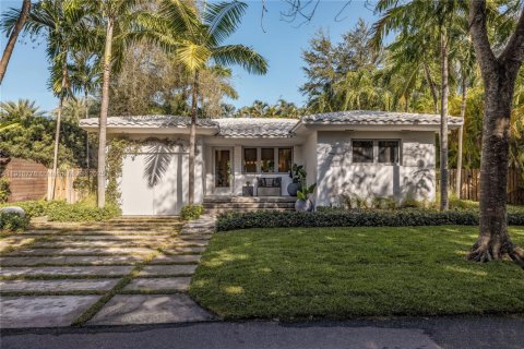 Villa ou maison à vendre à Miami, Floride: 2 chambres, 134.89 m2 № 1972029 - photo 13