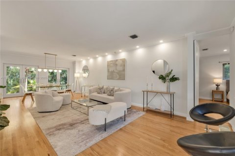 Villa ou maison à vendre à Miami, Floride: 2 chambres, 134.89 m2 № 1972029 - photo 8