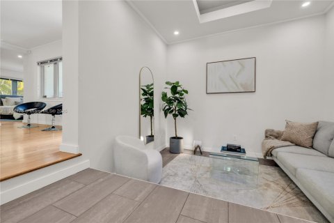 Villa ou maison à vendre à Miami, Floride: 2 chambres, 134.89 m2 № 1972029 - photo 28