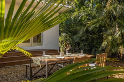 Villa ou maison à vendre à Miami, Floride: 2 chambres, 134.89 m2 № 1972029 - photo 5