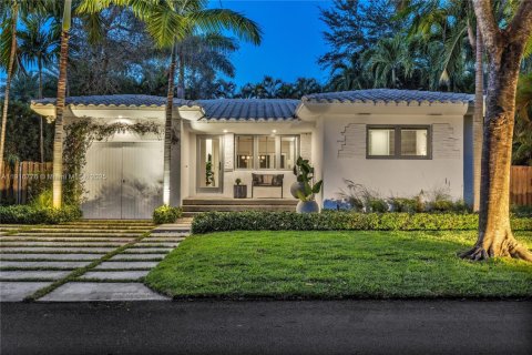 Villa ou maison à vendre à Miami, Floride: 2 chambres, 134.89 m2 № 1972029 - photo 1