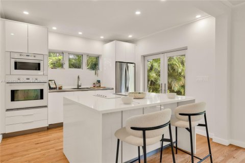 Villa ou maison à vendre à Miami, Floride: 2 chambres, 134.89 m2 № 1972029 - photo 16