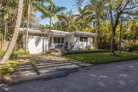 Villa ou maison à vendre à Miami, Floride: 2 chambres, 134.89 m2 № 1972029 - photo 2
