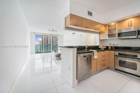 Condo in Miami, Florida, 2 bedrooms  № 2068435