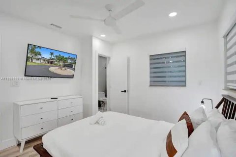 House in Fort Lauderdale, Florida 5 bedrooms, 199.28 sq.m. № 2013055 - photo 22