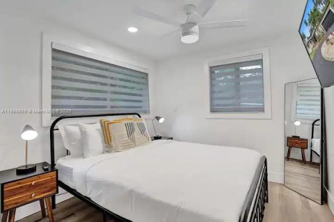 House in Fort Lauderdale, Florida 5 bedrooms, 199.28 sq.m. № 2013055 - photo 23
