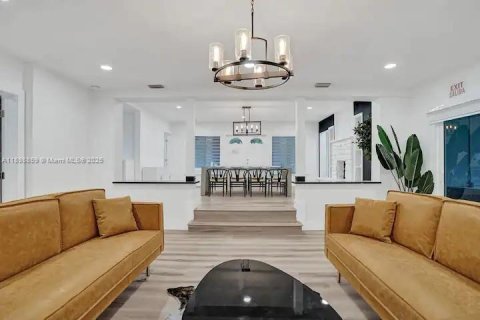 House in Fort Lauderdale, Florida 5 bedrooms, 199.28 sq.m. № 2013055 - photo 4