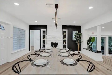 House in Fort Lauderdale, Florida 5 bedrooms, 199.28 sq.m. № 2013055 - photo 9