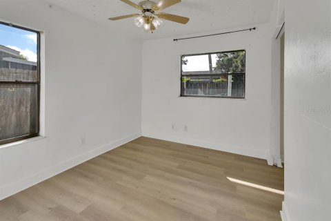Casa en venta en South Daytona, Florida, 4 dormitorios, 149.2 m2 № 2384472 - foto 20