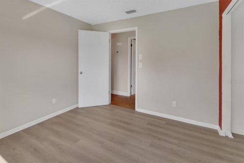 Casa en venta en South Daytona, Florida, 4 dormitorios, 149.2 m2 № 2384472 - foto 18