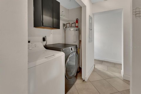 Casa en venta en South Daytona, Florida, 4 dormitorios, 149.2 m2 № 2384472 - foto 24