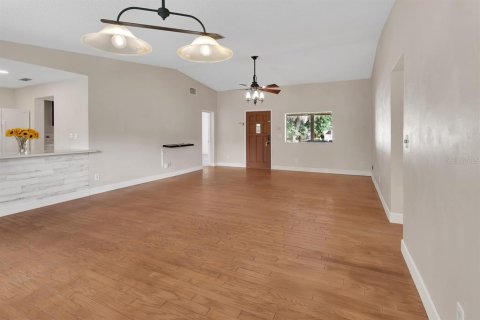 Casa en venta en South Daytona, Florida, 4 dormitorios, 149.2 m2 № 2384472 - foto 8