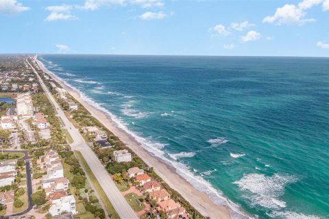 Townhouse in Melbourne Beach, Florida 3 bedrooms, 180.23 sq.m. № 1844941 - photo 20