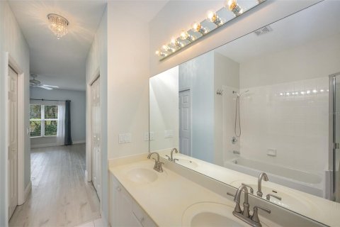 Townhouse in Melbourne Beach, Florida 3 bedrooms, 180.23 sq.m. № 1844941 - photo 30