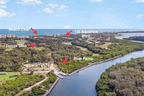 Townhouse in Melbourne Beach, Florida 3 bedrooms, 180.23 sq.m. № 1844941 - photo 23