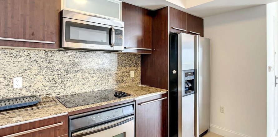 Apartment in METROPOLIS in Miami, Florida 2 bedrooms, 136 sq.m. № 55758