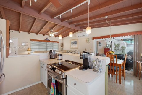 Villa ou maison à vendre à Fort Lauderdale, Floride: 2 chambres, 79.62 m2 № 1930115 - photo 26