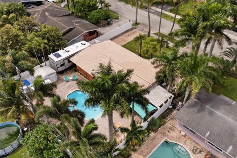 Villa ou maison à vendre à Fort Lauderdale, Floride: 2 chambres, 79.62 m2 № 1930115 - photo 1