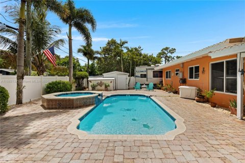 Villa ou maison à vendre à Fort Lauderdale, Floride: 2 chambres, 79.62 m2 № 1930115 - photo 8