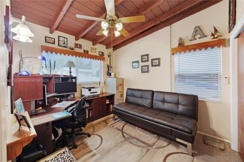 Villa ou maison à vendre à Fort Lauderdale, Floride: 2 chambres, 79.62 m2 № 1930115 - photo 23