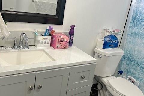 Condominio en alquiler en Miami, Florida, 4 dormitorios, 135.54 m2 № 2010247 - foto 10