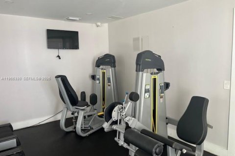 Condominio en alquiler en Miami, Florida, 4 dormitorios, 135.54 m2 № 2010247 - foto 15