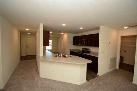 House in Palm Coast, Florida 3 bedrooms, 144.18 sq.m. № 2237669 - photo 7