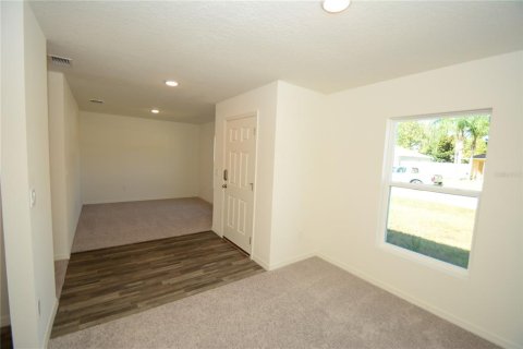 House in Palm Coast, Florida 3 bedrooms, 144.18 sq.m. № 2237669 - photo 5